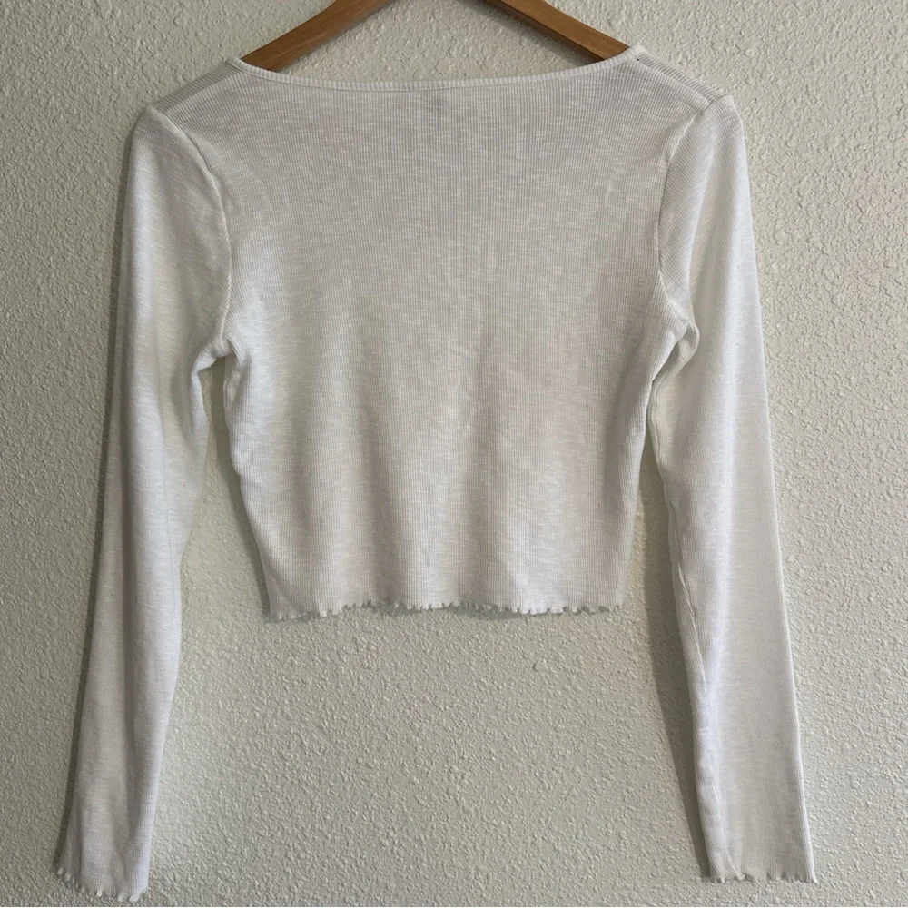 ASOS Scoop Neck Cropped Henley Long Sleeve Top - Picture 4 of 8